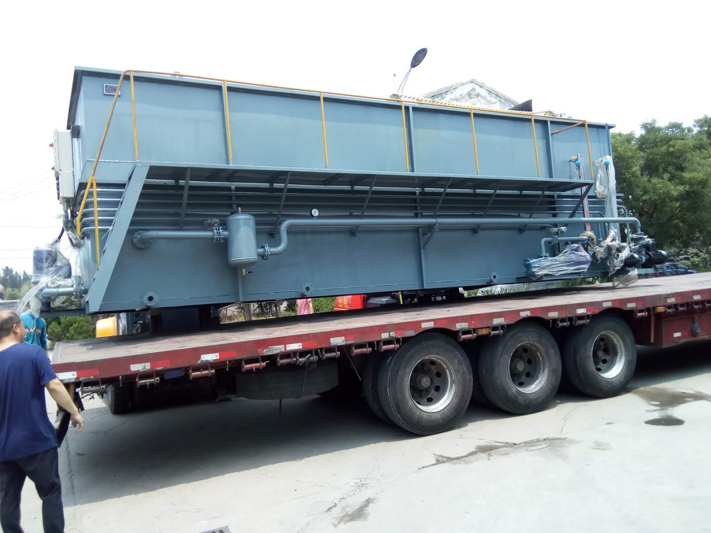 山東<a href='http://www.danchengba.com/' target='_blank' title='氣浮機'><strong>氣浮機</strong></a>，山東<a href='http://www.danchengba.com/' target='_blank' title='氣浮機'><strong>氣浮機</strong></a>廠家，山東<a href='http://www.danchengba.com/' target='_blank' title='氣浮機'><strong>氣浮機</strong></a>廠，氣浮機，氣浮機產生大量白色泡沫